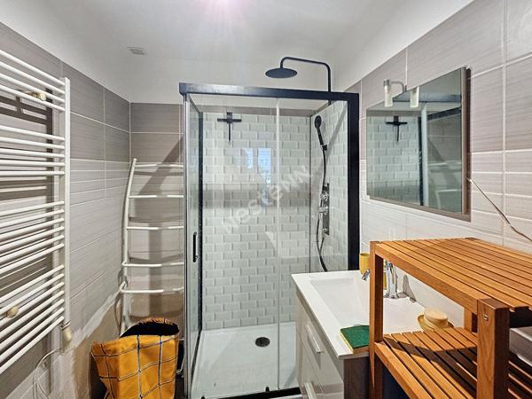 Six Fours les Plages - Maison de plain-pied de 7 pièces avec piscine