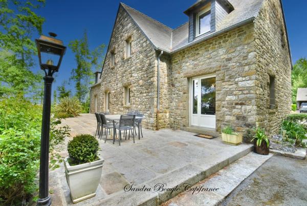 Propriété à vendre 12 pièces VITRE (35)