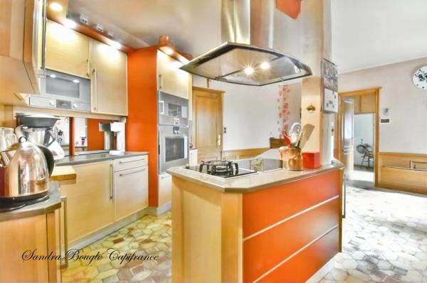 Propriété à vendre 12 pièces VITRE (35)