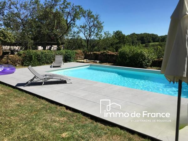 Maison bourgeoise sur terrain de 17210 m² avec piscine
