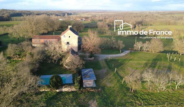 Maison bourgeoise sur terrain de 17210 m² avec piscine