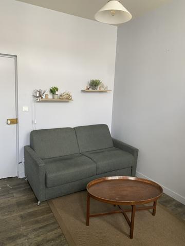 Studio rénové Hyper Centre de Rochefort – Idéal investisseur