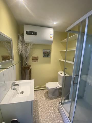 Studio rénové Hyper Centre de Rochefort – Idéal investisseur