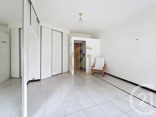 Appartement F3 à vendre  3 pièces - 89,79 m2 PARIS - 75015