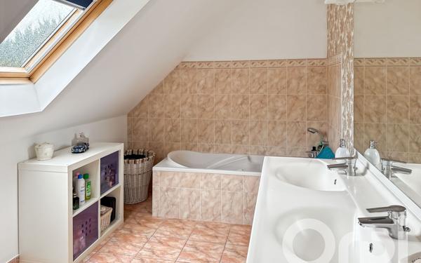 Maison à vendre    5 pièces • 130 m2 La Celle-les-Bordes