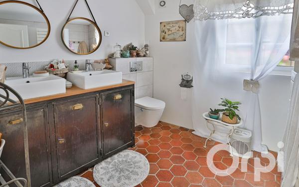 Maison à vendre    6 pièces • 152 m2 Gournay-en-Bray