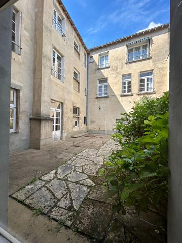 Appartement Poitiers 5 pièce(s) 129.82 m2