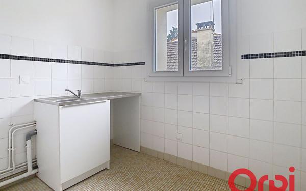 Appartement à louer    2 pièces • 43 m2 Bourg-la-Reine