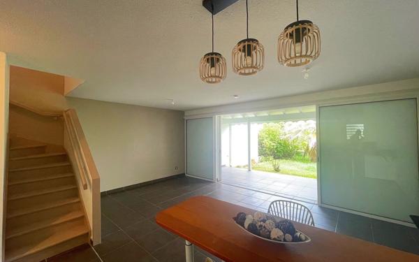 Maison à vendre    4 pièces • 78 m2 Le Moule