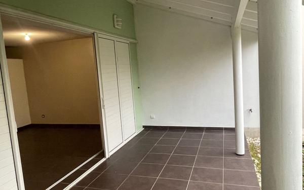 Maison à vendre    4 pièces • 78 m2 Le Moule