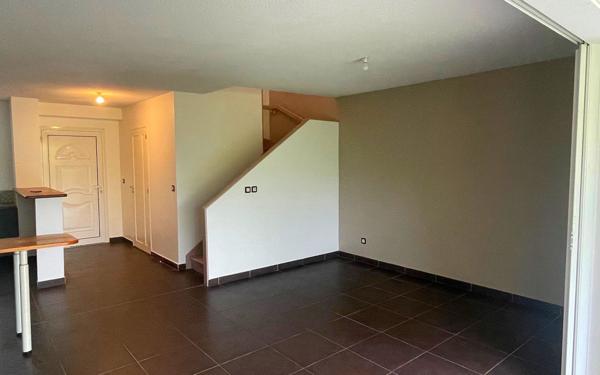 Maison à vendre    4 pièces • 78 m2 Le Moule