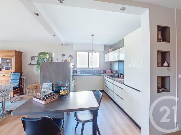 Appartement F4 à vendre  5 pièces - 96,72 m2 CHOLET - 49