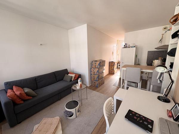 A LOUER : T1 à LILLE • rue Basse, Vieux-Lille • 680 € CC • Réf. 00597-001