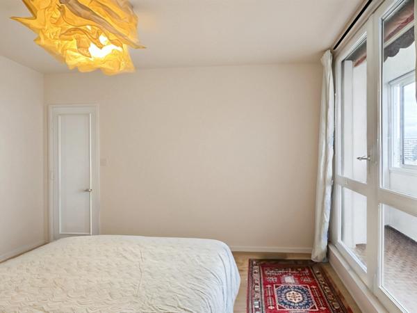 Angers centre : Duplex de standing avec vue exceptionnelle panoramique sur le Mail / parking / cave / ascenseur