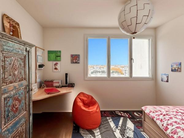 Angers centre : Duplex de standing avec vue exceptionnelle panoramique sur le Mail / parking / cave / ascenseur