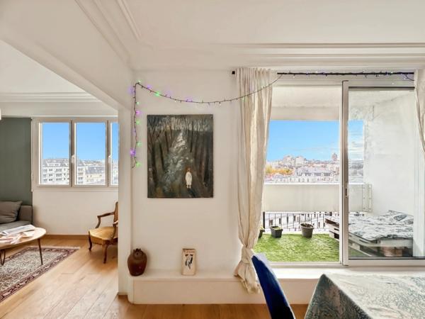 Angers centre : Duplex de standing avec vue exceptionnelle panoramique sur le Mail / parking / cave / ascenseur