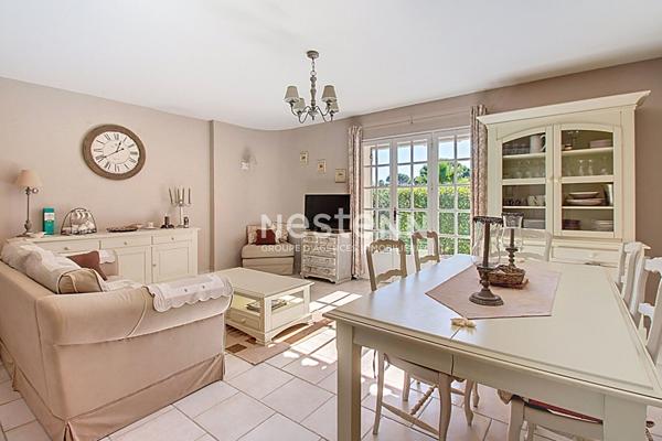 EXCLUSIVITÉ A VENDRE - Maison Vidauban 85 m² , 3 chambres, beau terrain avec piscine et carport .