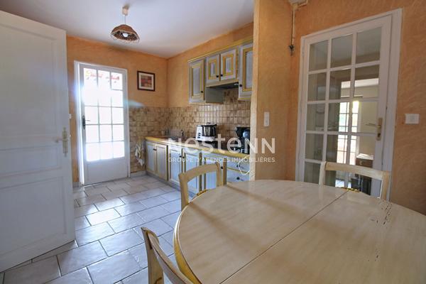 EXCLUSIVITÉ A VENDRE - Maison Vidauban 85 m² , 3 chambres, beau terrain avec piscine et carport .