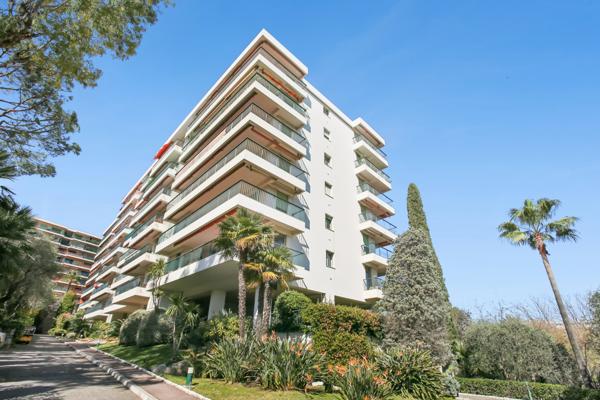 Charmant appartement une pièce avec vue mer à Nice
