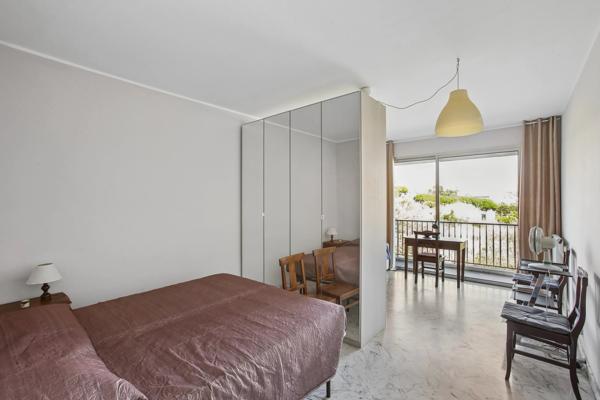 Charmant appartement une pièce avec vue mer à Nice