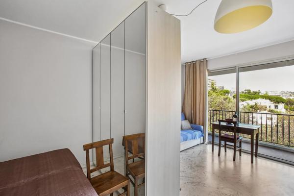 Charmant appartement une pièce avec vue mer à Nice