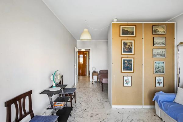 Charmant appartement une pièce avec vue mer à Nice