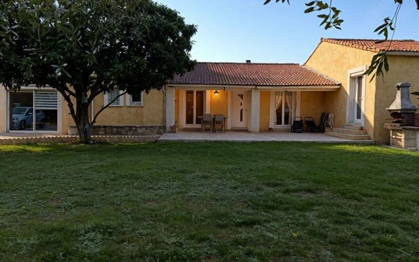 Maison à vendre    6 pièces • 184,96 m2 Saint-Paul-Trois-Châteaux