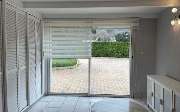 Maison à vendre    6 pièces • 184,96 m2 Saint-Paul-Trois-Châteaux