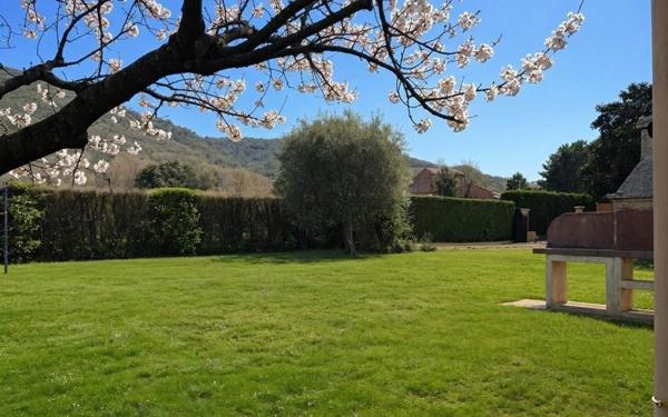 Maison à vendre    6 pièces • 184,96 m2 Saint-Paul-Trois-Châteaux