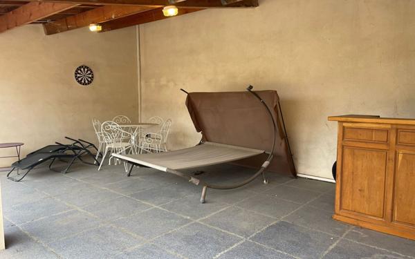 Maison à vendre    6 pièces • 184,96 m2 Saint-Paul-Trois-Châteaux