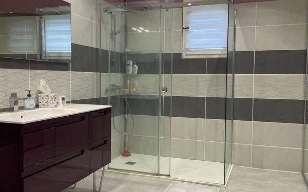 Maison à vendre    6 pièces • 184,96 m2 Saint-Paul-Trois-Châteaux