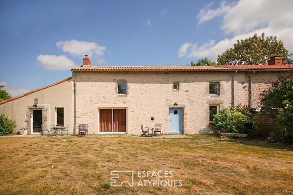 Propriété en pierre avec installations équestres, logements insolites et Spa