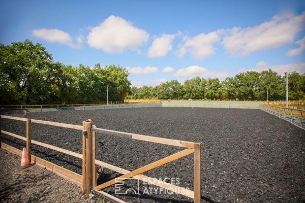 Propriété en pierre avec installations équestres, logements insolites et Spa