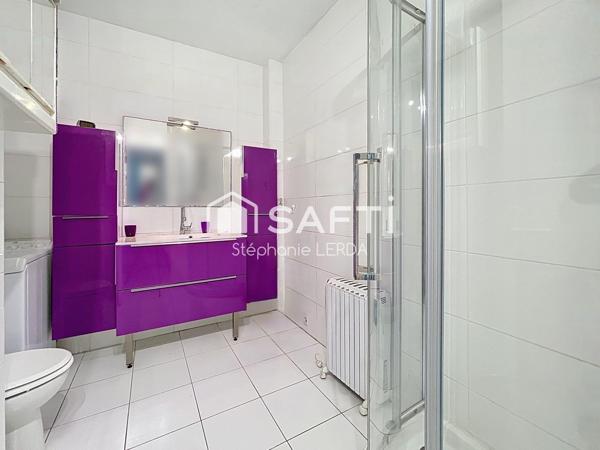 DERNIER ETAGE  LUMINEUX