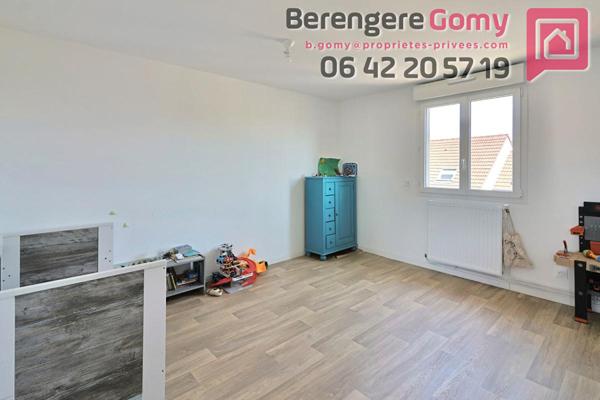 Maison familiale réhaussée & rénovée, séjour 44 m², 3 chambres, garage et sous-sol