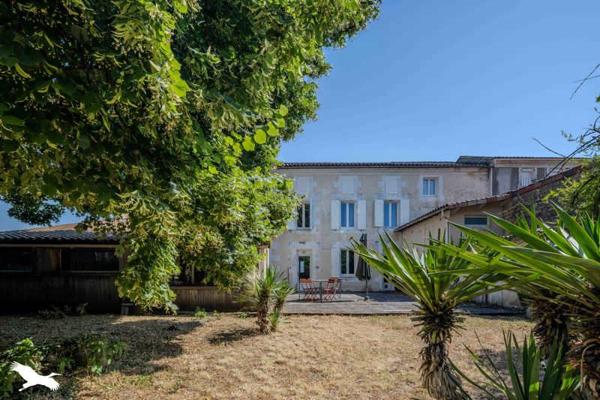 Maison à vendre 258 066 € Saint-Yrieix-sur-Charente 5 p 129 m² DPE D