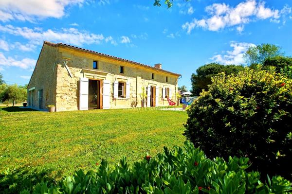 Proche de Saint André de Cubzac, charmante maison en moellon avec grand terrain