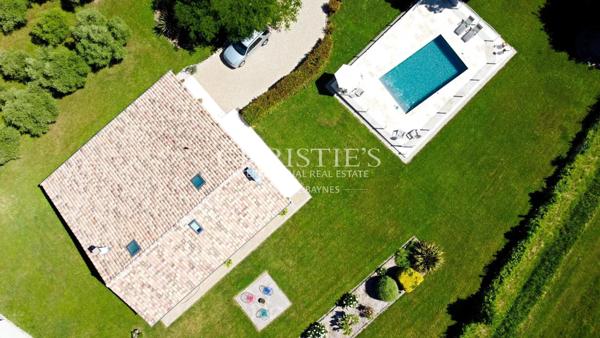 Proche de Saint André de Cubzac, charmante maison en moellon avec grand terrain