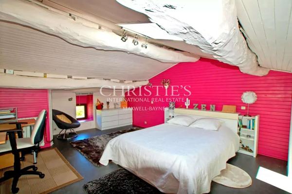 Proche de Saint André de Cubzac, charmante maison en moellon avec grand terrain