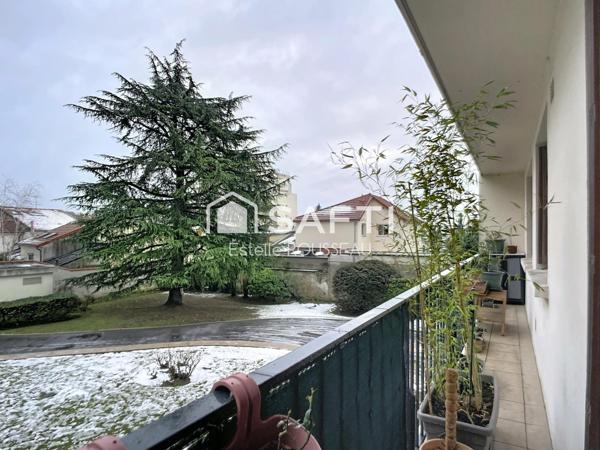 T2 balcon vue jardin 5 mn à pied du RER/ commerces