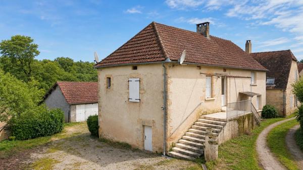 Vente                                                      Maison
                        
                     6 pièces                      105 m2                     à Gourdon