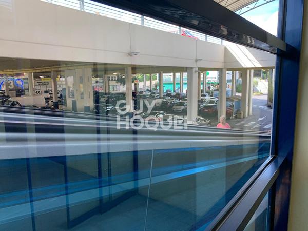 LOCAL 2 BUREAUX GALERIE HYPERMARCHE 37 m2