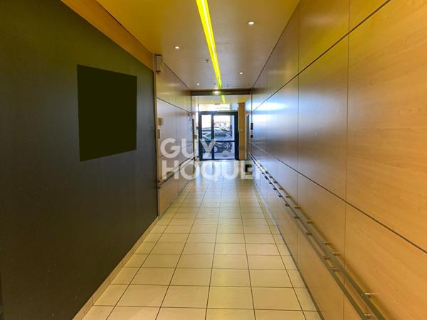 LOCAL 2 BUREAUX GALERIE HYPERMARCHE 37 m2