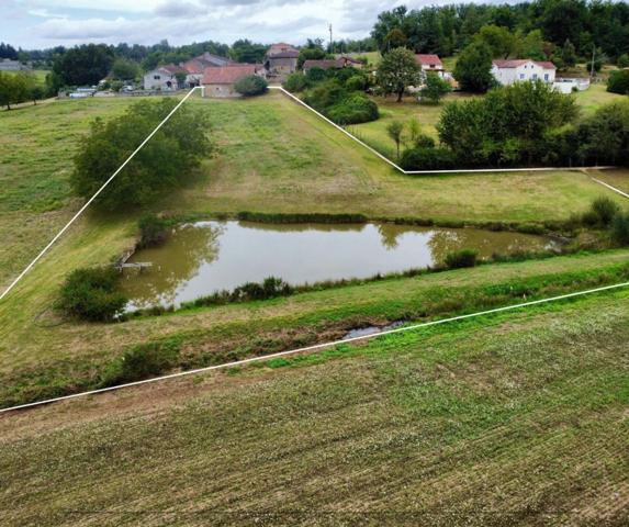 Grange en pierre à rénover + étang – Vue panoramique