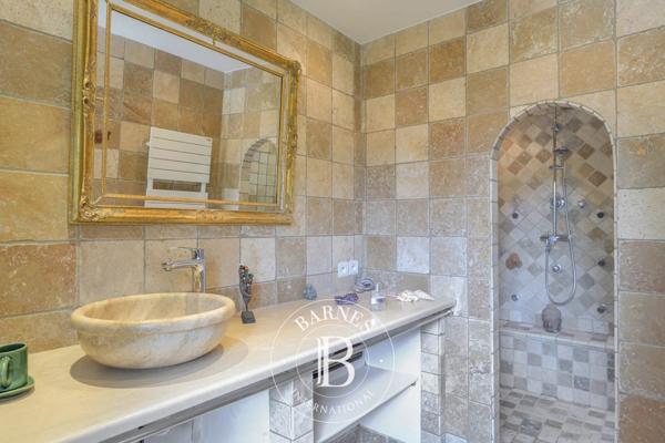 La Londe-les-Maures, Maison 11 Chambres -  500 m² à vendre