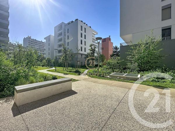 Appartement Studio à vendre  1 pièce - 26,38 m 2   LYON  - 69008