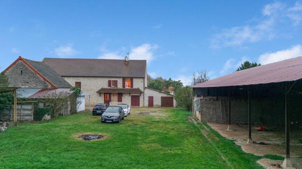 Corps de ferme à vendre à Farges les Chalon - Idéale pour les Amateurs de Nature !