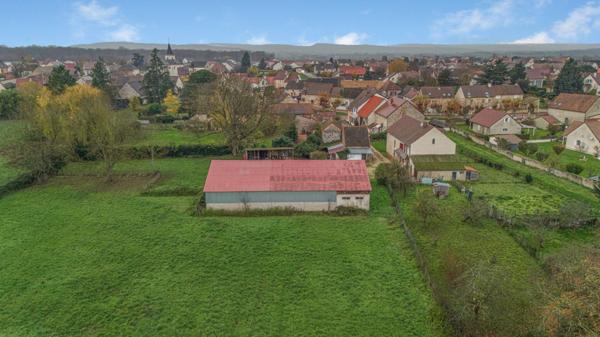 Corps de ferme à vendre à Farges les Chalon - Idéale pour les Amateurs de Nature !