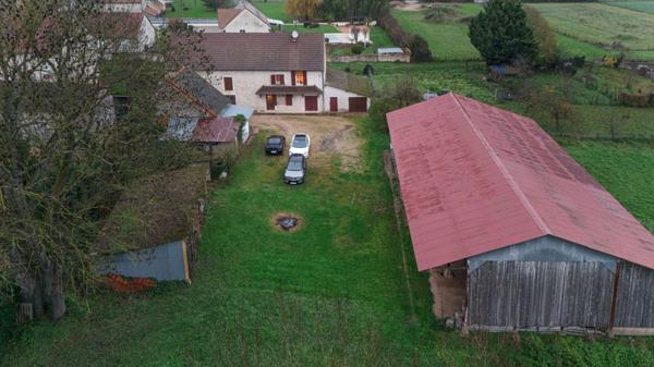 Corps de ferme à vendre à Farges les Chalon - Idéale pour les Amateurs de Nature !