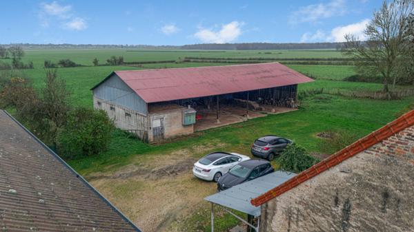 Corps de ferme à vendre à Farges les Chalon - Idéale pour les Amateurs de Nature !